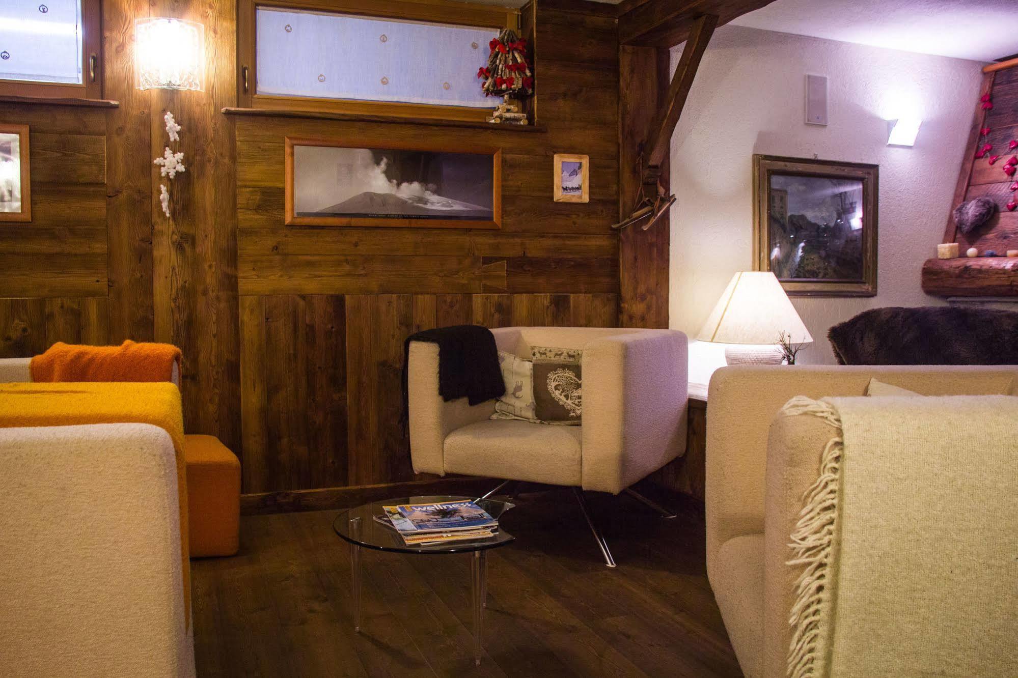 Ellex Eco Hotel Грессоней-ла-Трините Экстерьер фото
