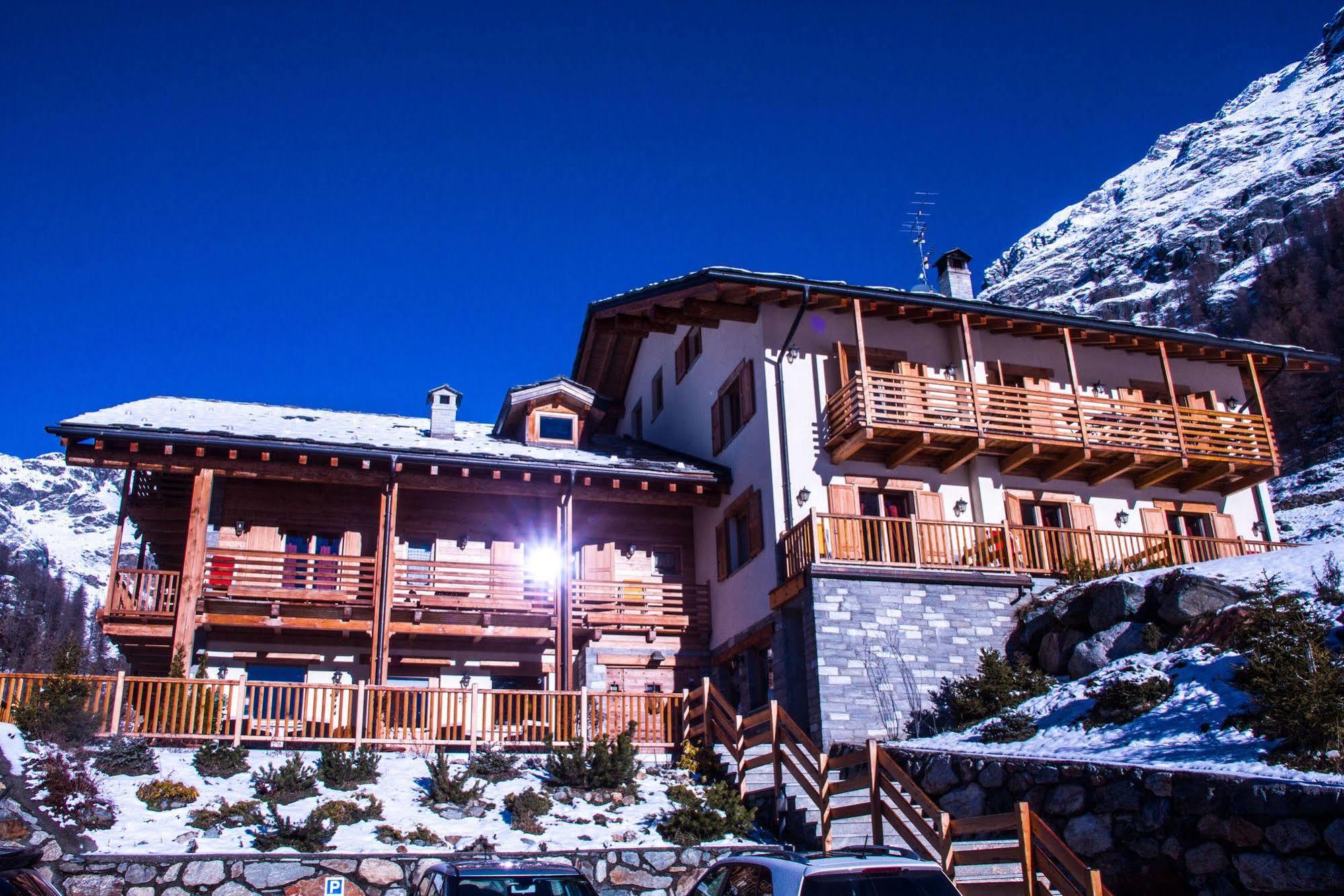 Ellex Eco Hotel Грессоней-ла-Трините Экстерьер фото